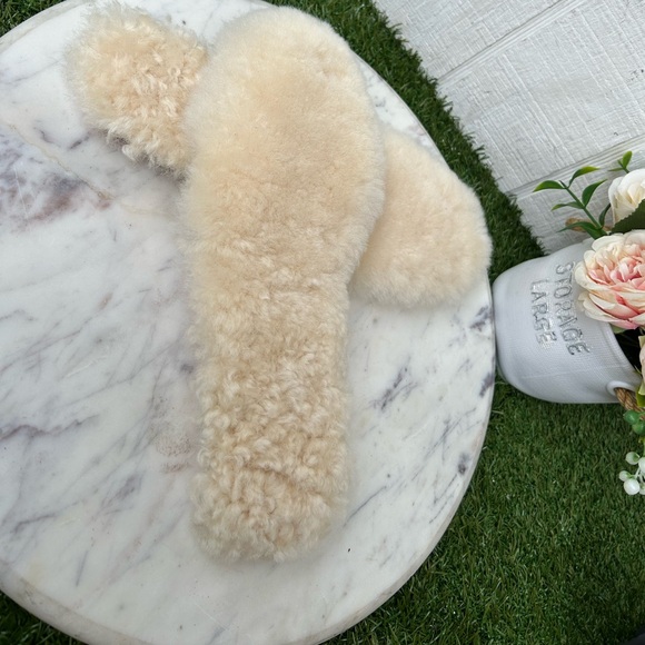 UGG Women's Sheepskin Insoles Tan WOMEN'S SHEEPSKIN INSOLES. NEW SIZE 10 NO BOX - Picture 12 of 14